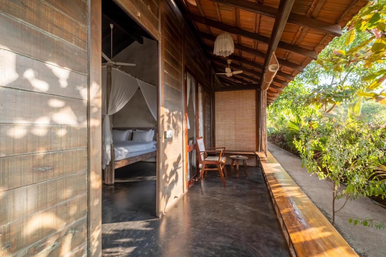 The Artist Cottages Morjim Ngoại thất bức ảnh
