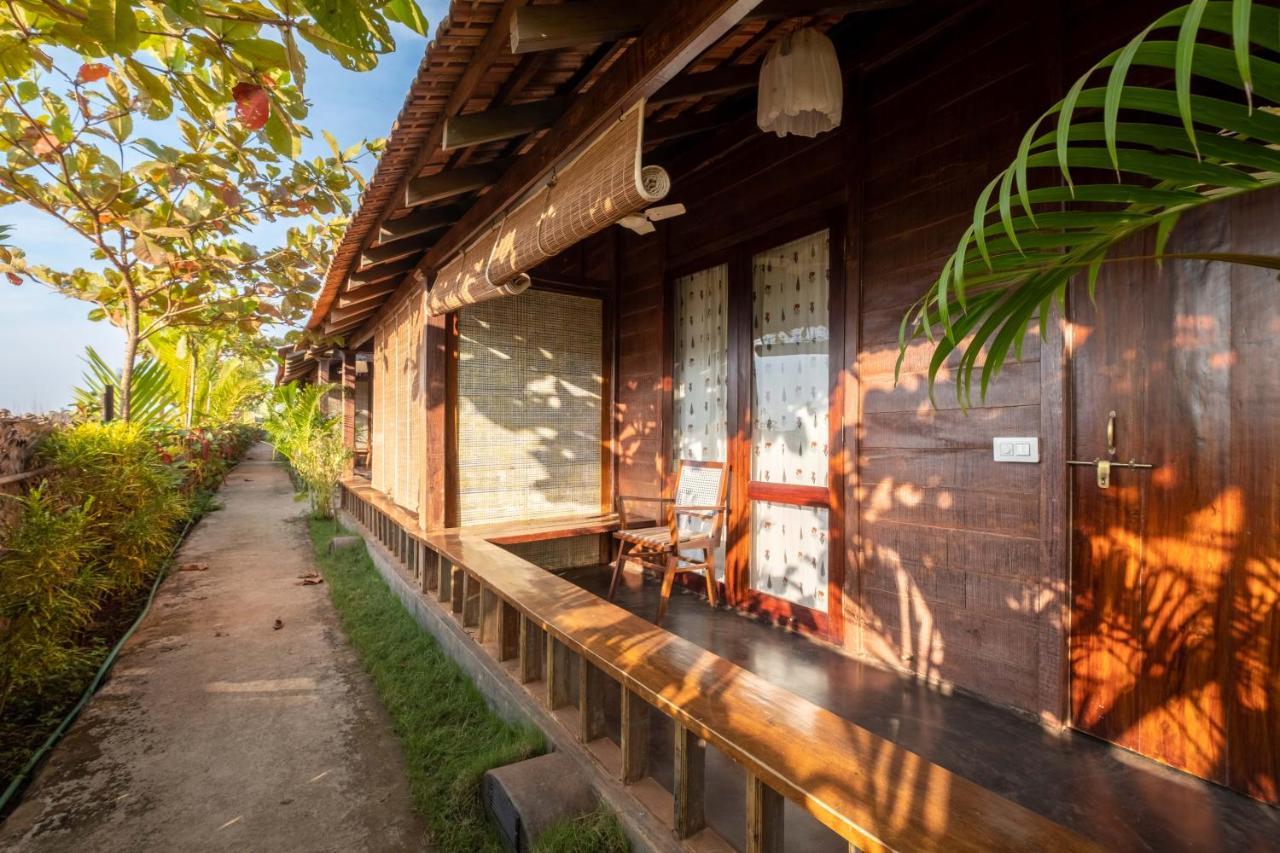 The Artist Cottages Morjim Ngoại thất bức ảnh