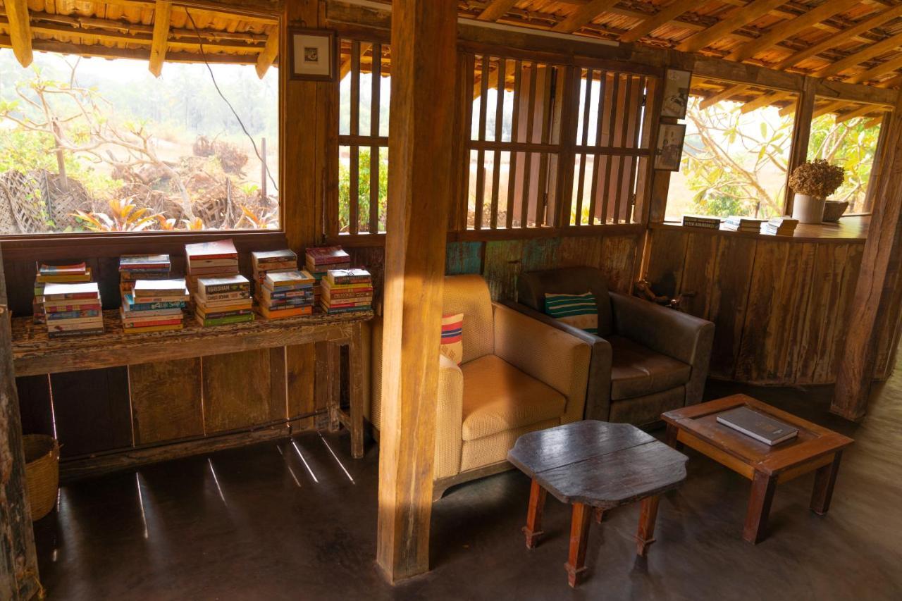 The Artist Cottages Morjim Ngoại thất bức ảnh