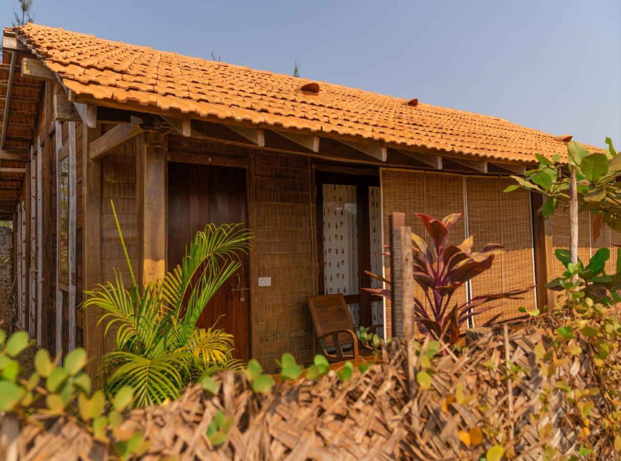 The Artist Cottages Morjim Ngoại thất bức ảnh